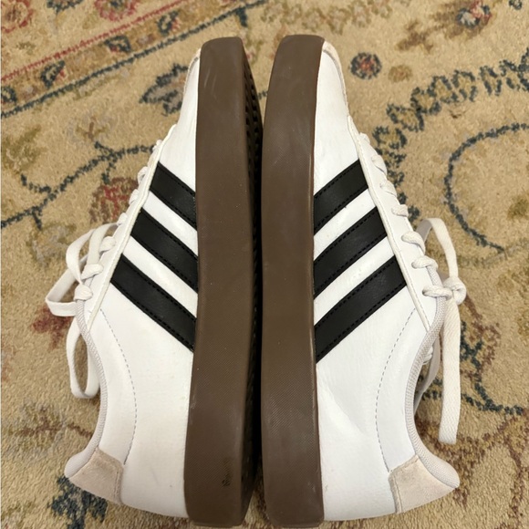 Adidas Woman’s White and Black Sneakers 8 worn once - Picture 5 of 10